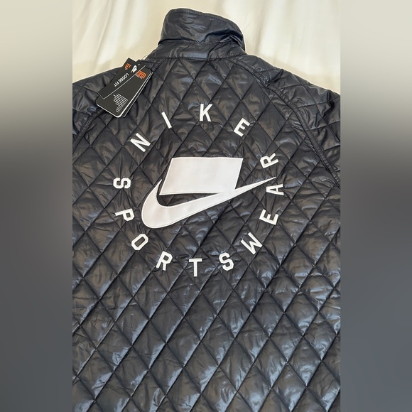 Nike Women’s Synthetic Fill Jacket - Picture 5 of 7